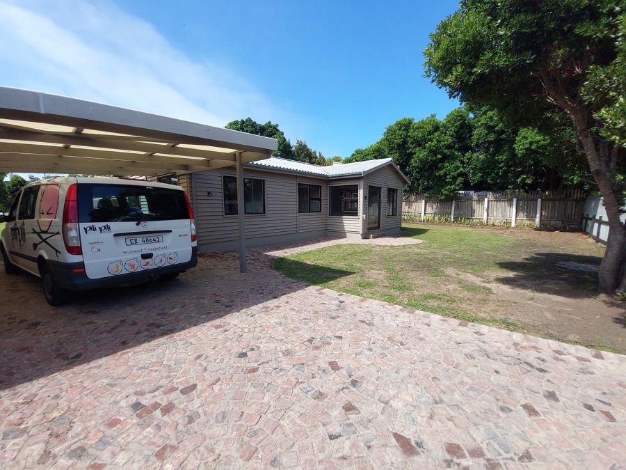 4 Bedroom Property for Sale in Kingfisher Creek Western Cape